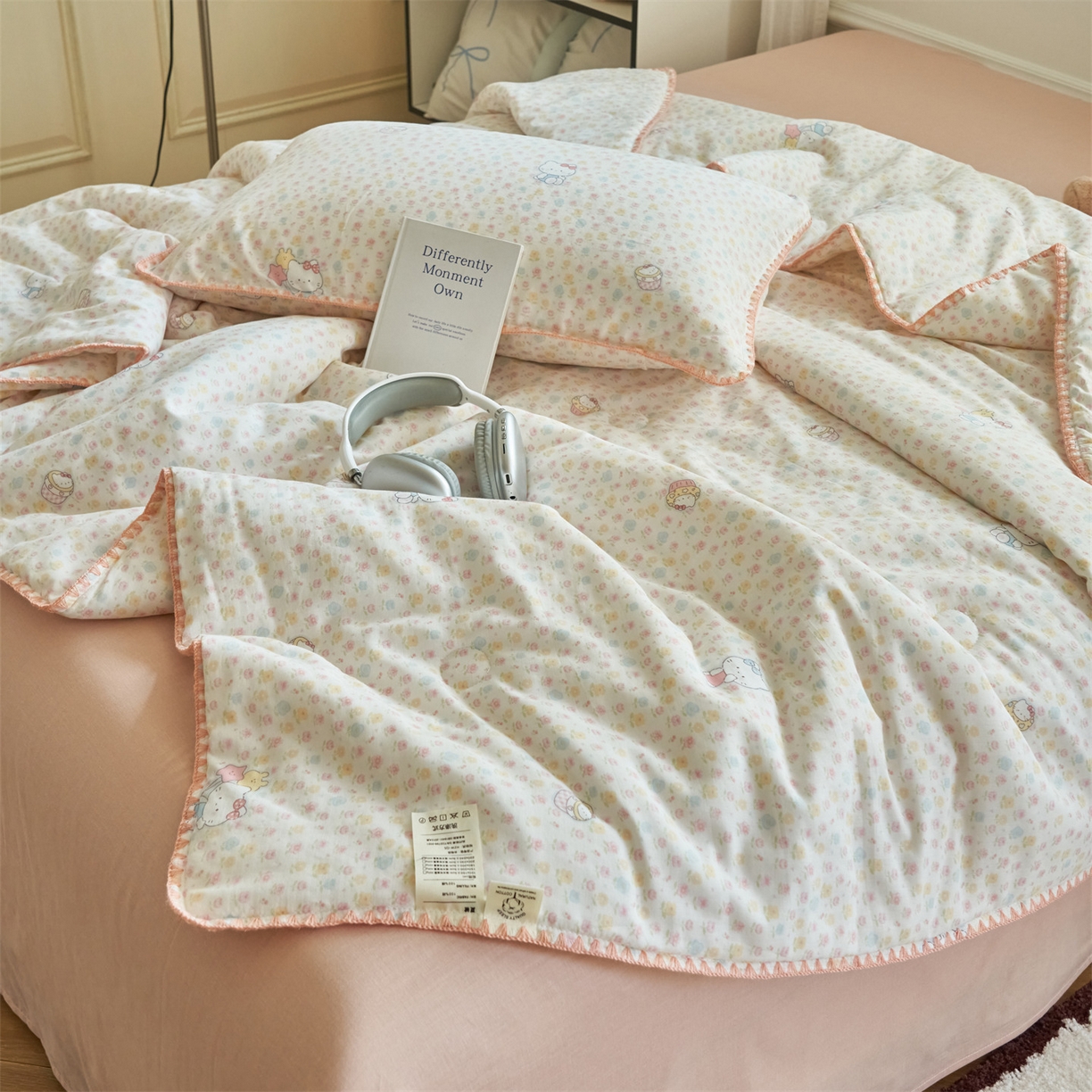 91家纺网 家纺一手货源 找家纺 恬思语家纺 2026春夏全棉双层纱棉花夏被空调被夏凉被四件套贝壳边系列 粉粉猫