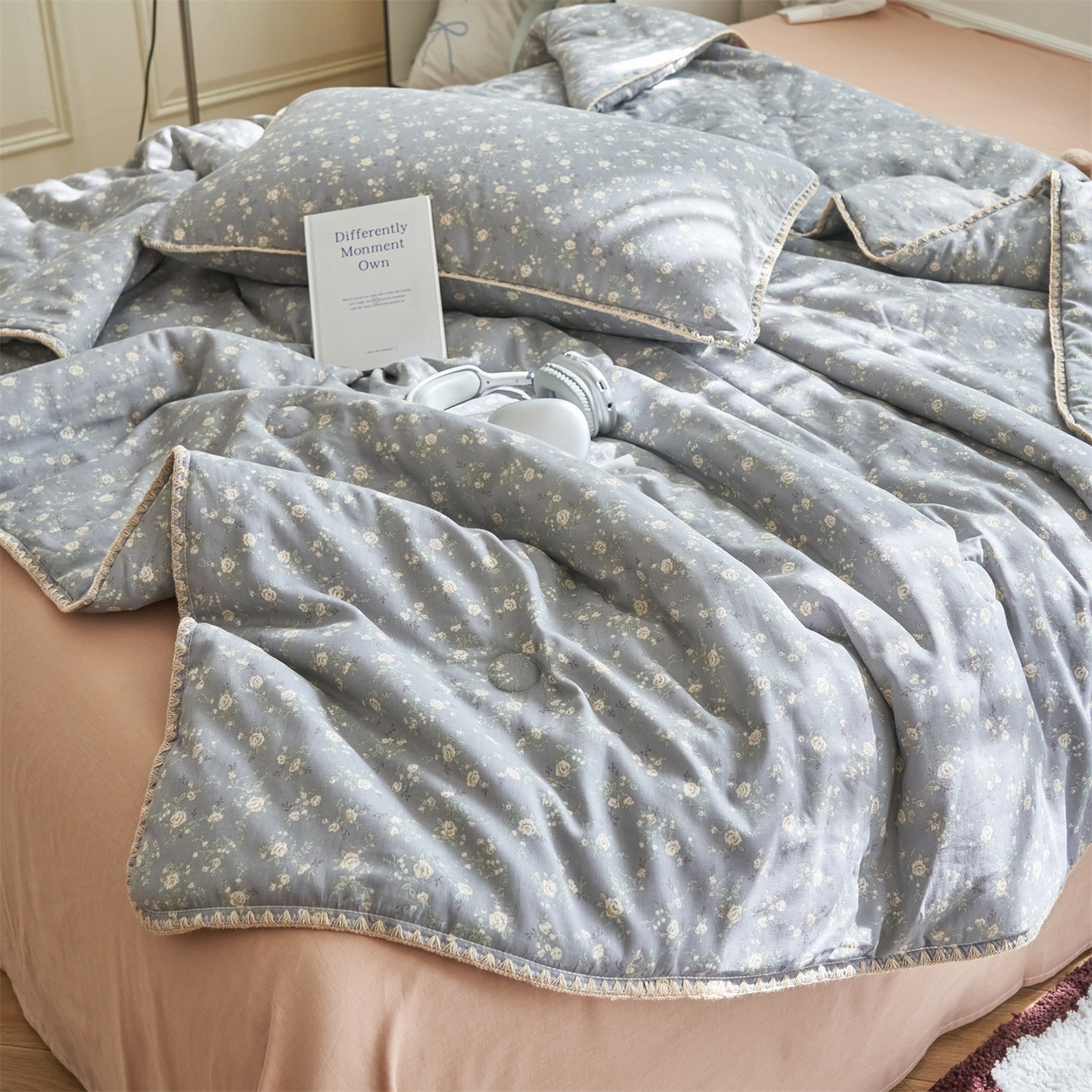 91家纺网 家纺一手货源 找家纺 恬思语家纺 2026春夏全棉双层纱棉花夏被空调被夏凉被四件套贝壳边系列 蓝汐-灰