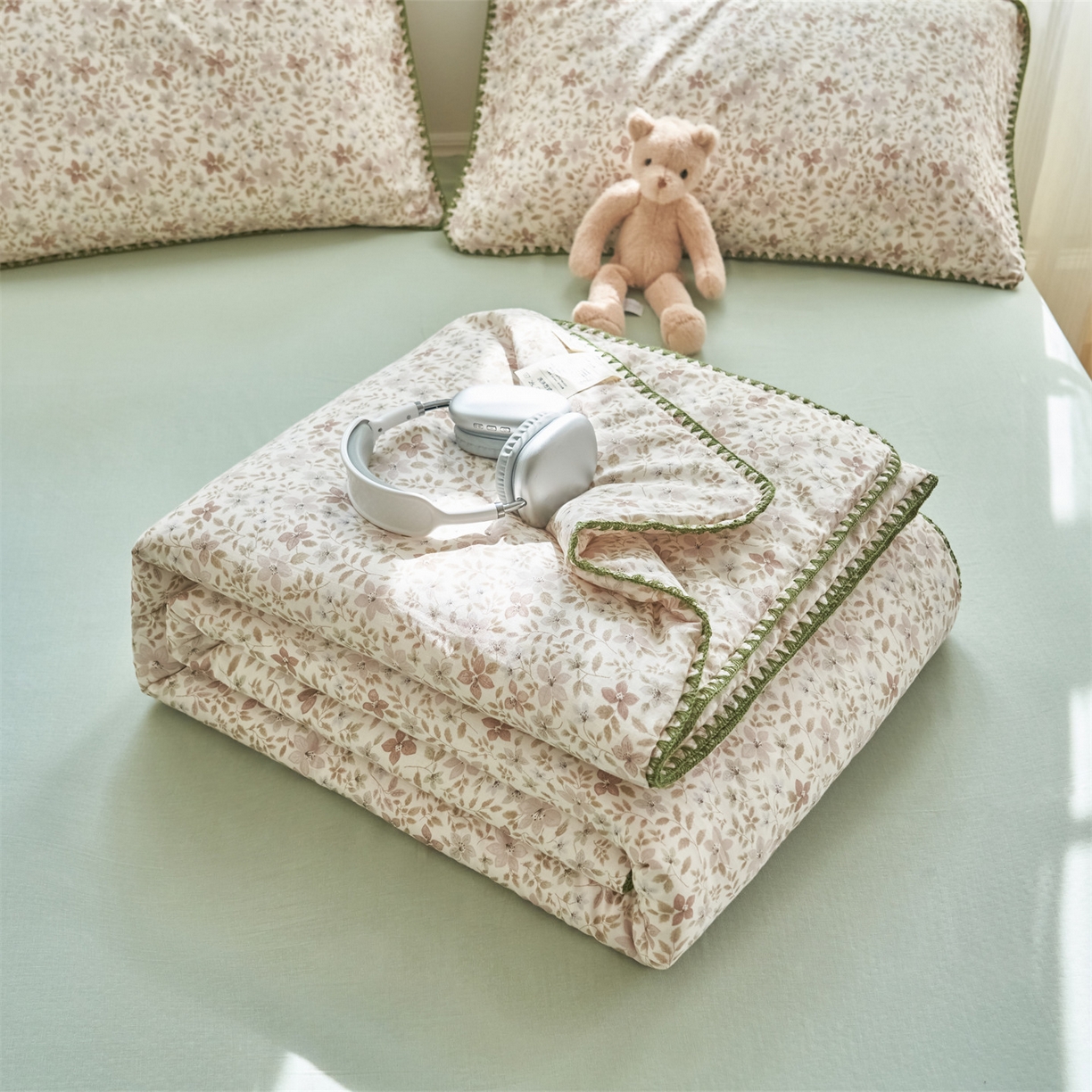 91家纺网 家纺一手货源 找家纺 恬思语家纺 2026春夏全棉双层纱棉花夏被空调被夏凉被四件套贝壳边系列 浅花町