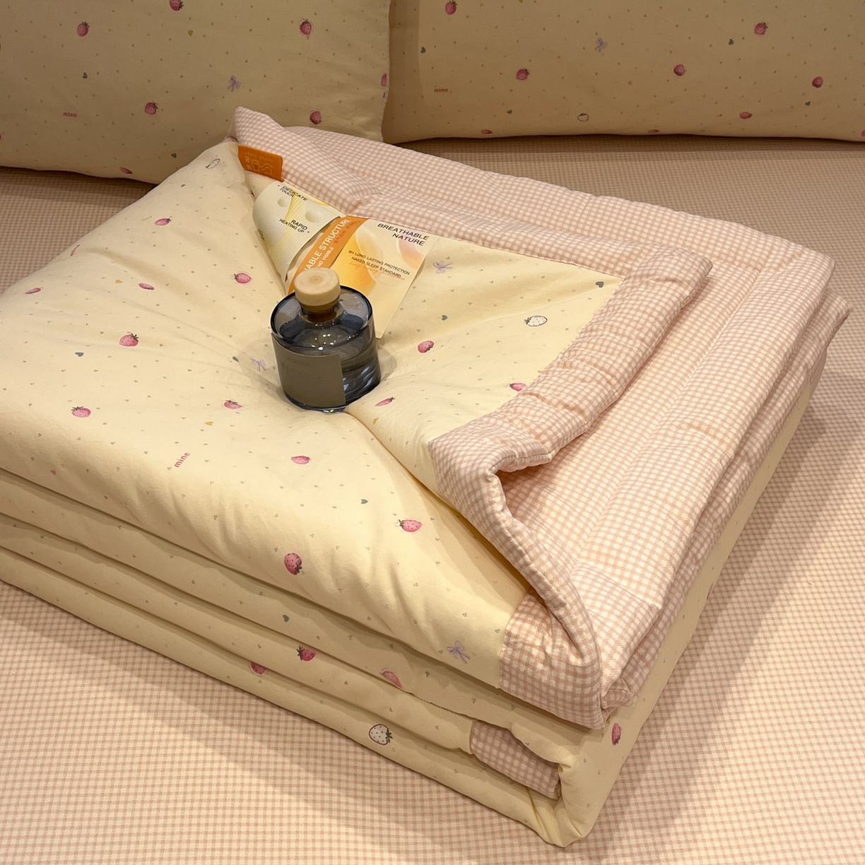 91家纺网 家纺一手货源 找家纺 一加一 2026新款雅棉活性印花大豆夏被四件套 夏凉被空调被 莓朵