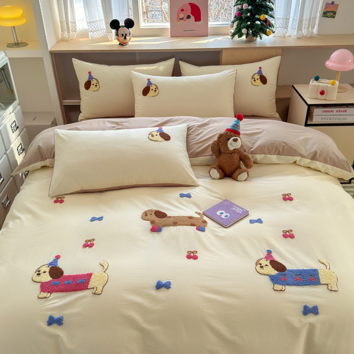 91家纺网 家纺一手货源 找家纺 如意朵 2026新款全棉小清新绣花四件套第一批 狗狗家族