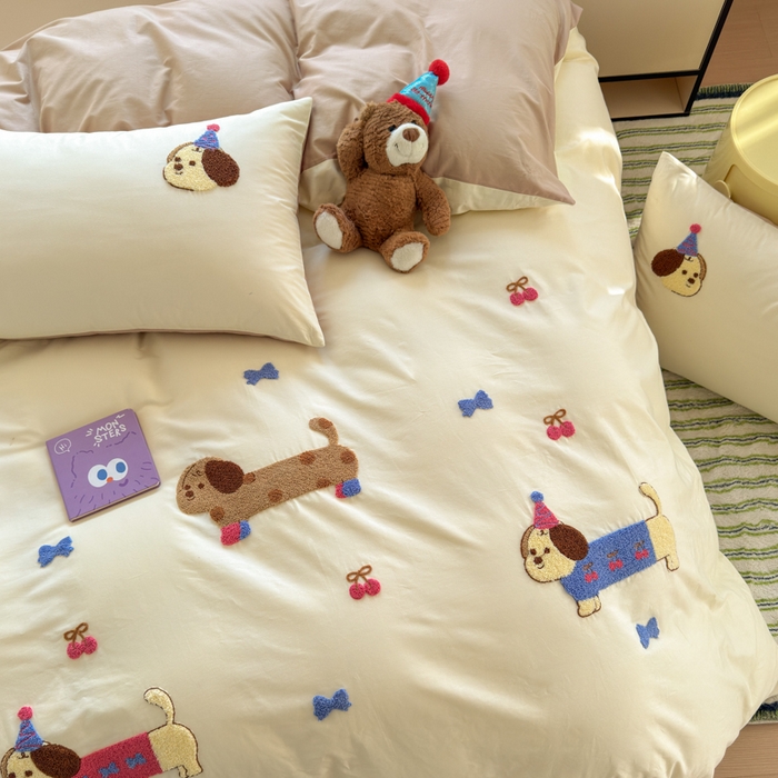 91家纺网 家纺一手货源 找家纺 如意朵 2026新款全棉小清新绣花四件套第一批 狗狗家族