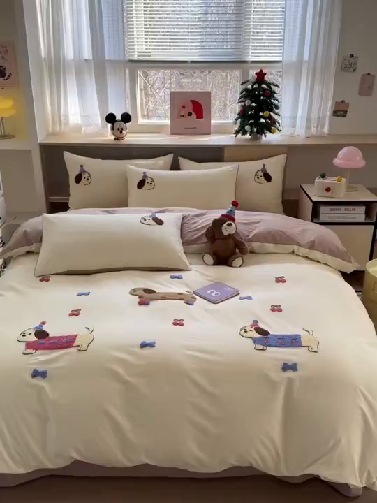 91家纺网 家纺一手货源 找家纺 如意朵 2026新款全棉小清新绣花四件套第一批 狗狗家族