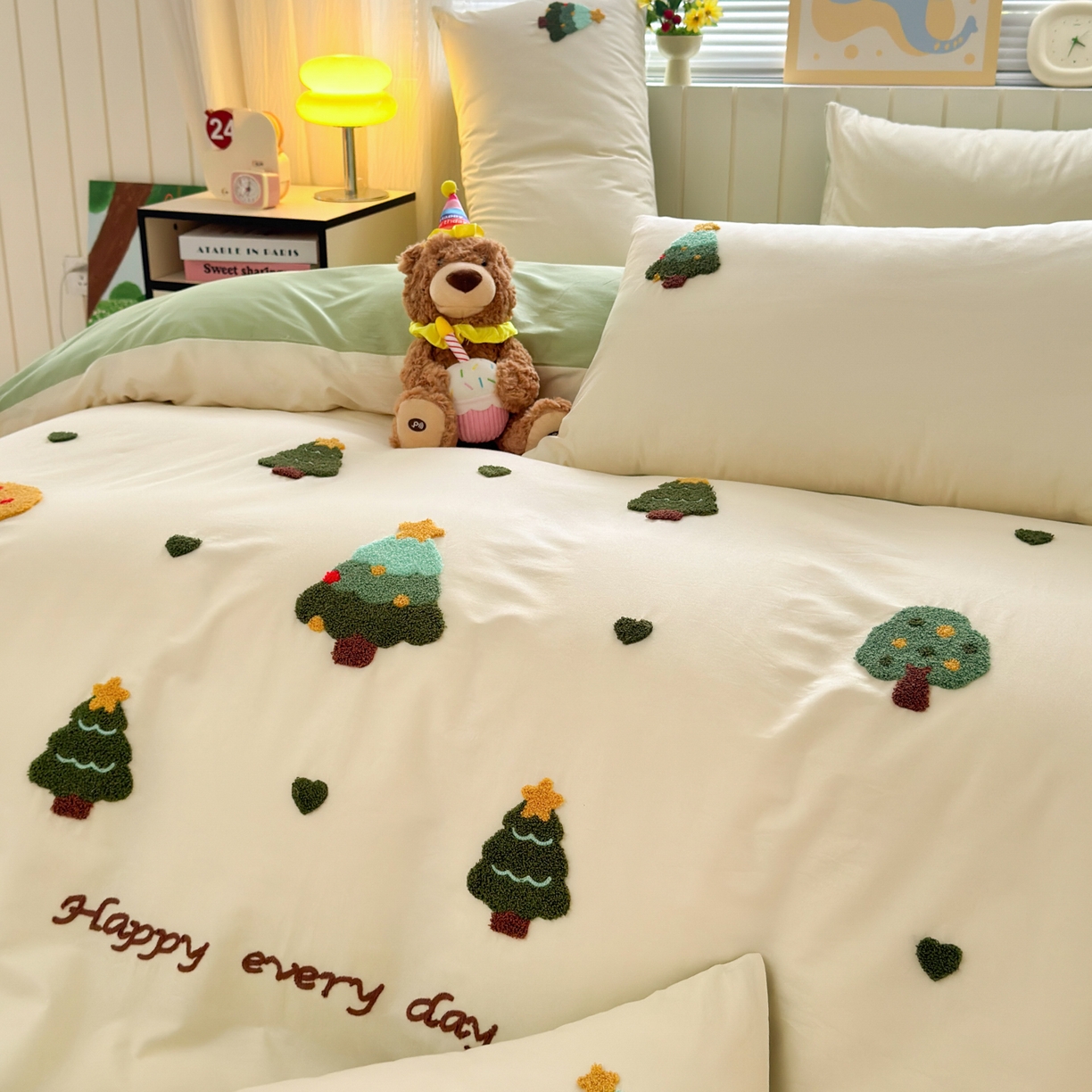 91家纺网 家纺一手货源 找家纺 如意朵 2026新款全棉小清新绣花四件套第一批 快乐森林