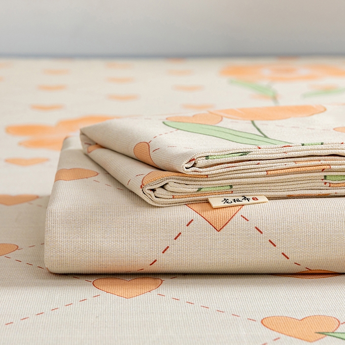 91家纺网 家纺一手货源 找家纺 居美良品 2026新款加厚215克老粗布床单卡通花卉可做凉席二三件套 爱心花朵