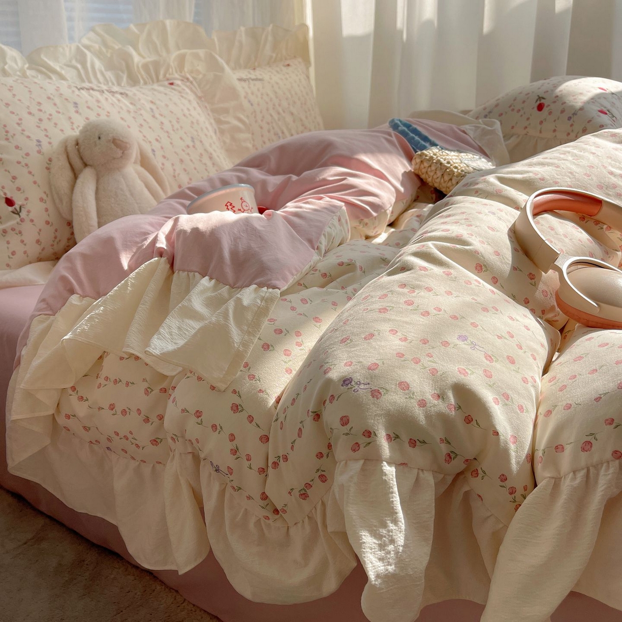 91家纺网 家纺一手货源 找家纺 圣比熊 2026新款A类云朵棉亲肤四季款刺绣1.8m四件套席床单宿舍绣花1.5米三件套 花漾甜心（刺绣款）