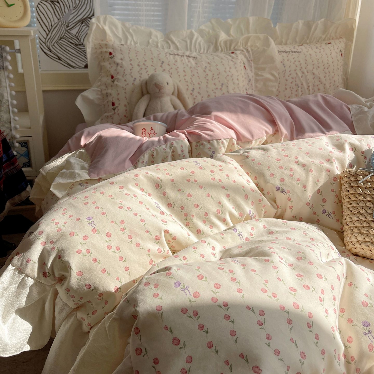 91家纺网 家纺一手货源 找家纺 圣比熊 2026新款A类云朵棉亲肤四季款刺绣1.8m四件套席床单宿舍绣花1.5米三件套 花漾甜心（刺绣款）