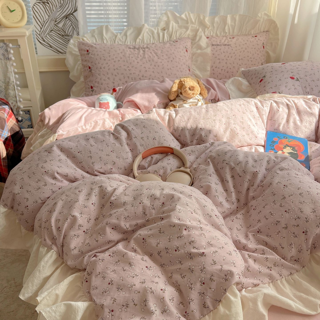 91家纺网 家纺一手货源 找家纺 圣比熊 2026新款A类云朵棉亲肤四季款刺绣1.8m四件套席床单宿舍绣花1.5米三件套 爱丽丝-粉（刺绣款）