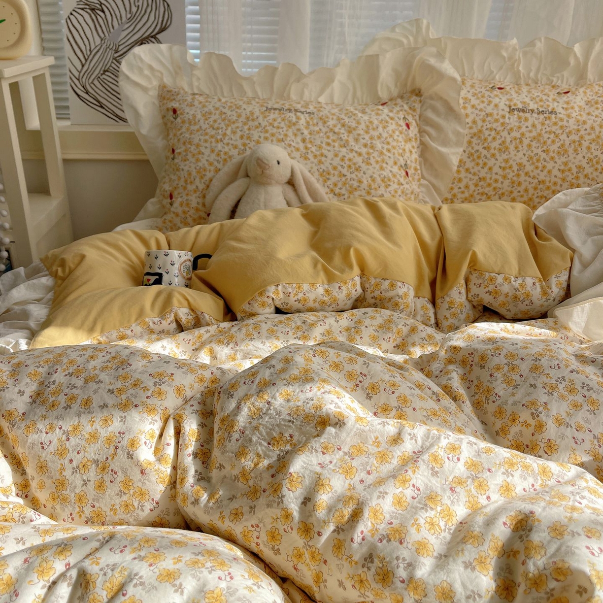 91家纺网 家纺一手货源 找家纺 圣比熊 2026新款A类云朵棉亲肤四季款刺绣1.8m四件套席床单宿舍绣花1.5米三件套 春日暖阳（刺绣款）