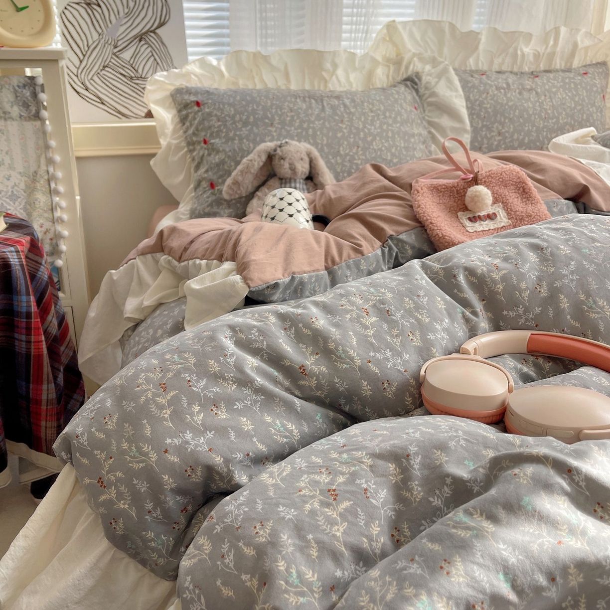 91家纺网 家纺一手货源 找家纺 圣比熊 2026新款A类云朵棉亲肤四季款刺绣1.8m四件套席床单宿舍绣花1.5米三件套 秘密花园（刺绣款）