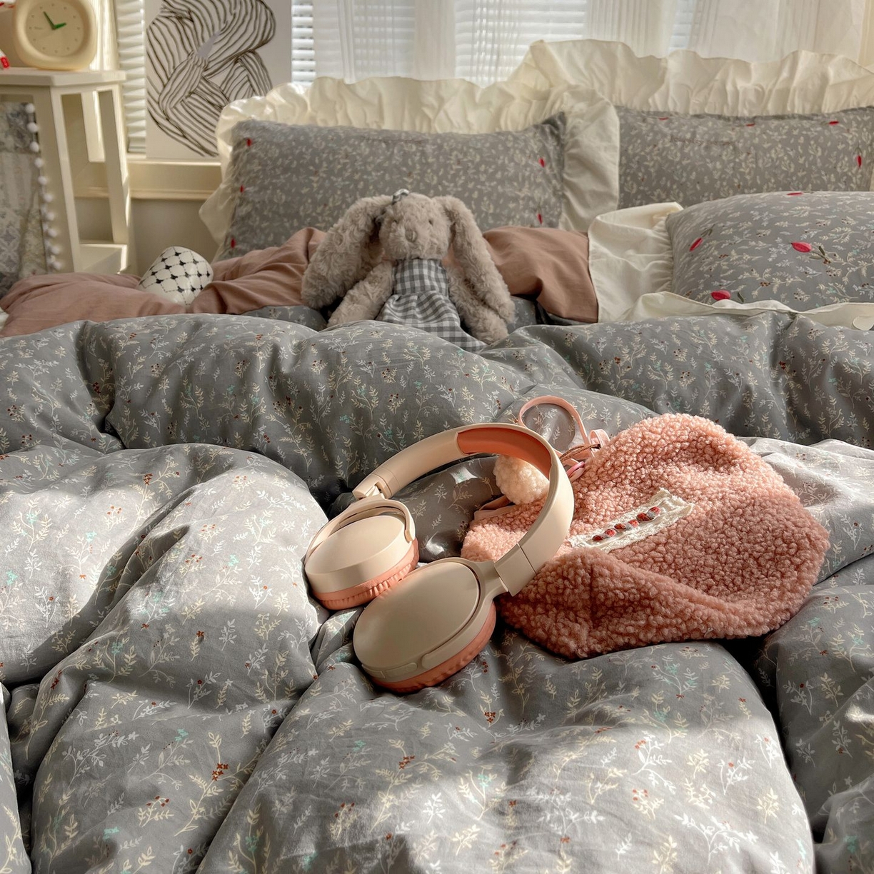 91家纺网 家纺一手货源 找家纺 圣比熊 2026新款A类云朵棉亲肤四季款刺绣1.8m四件套席床单宿舍绣花1.5米三件套 秘密花园（刺绣款）