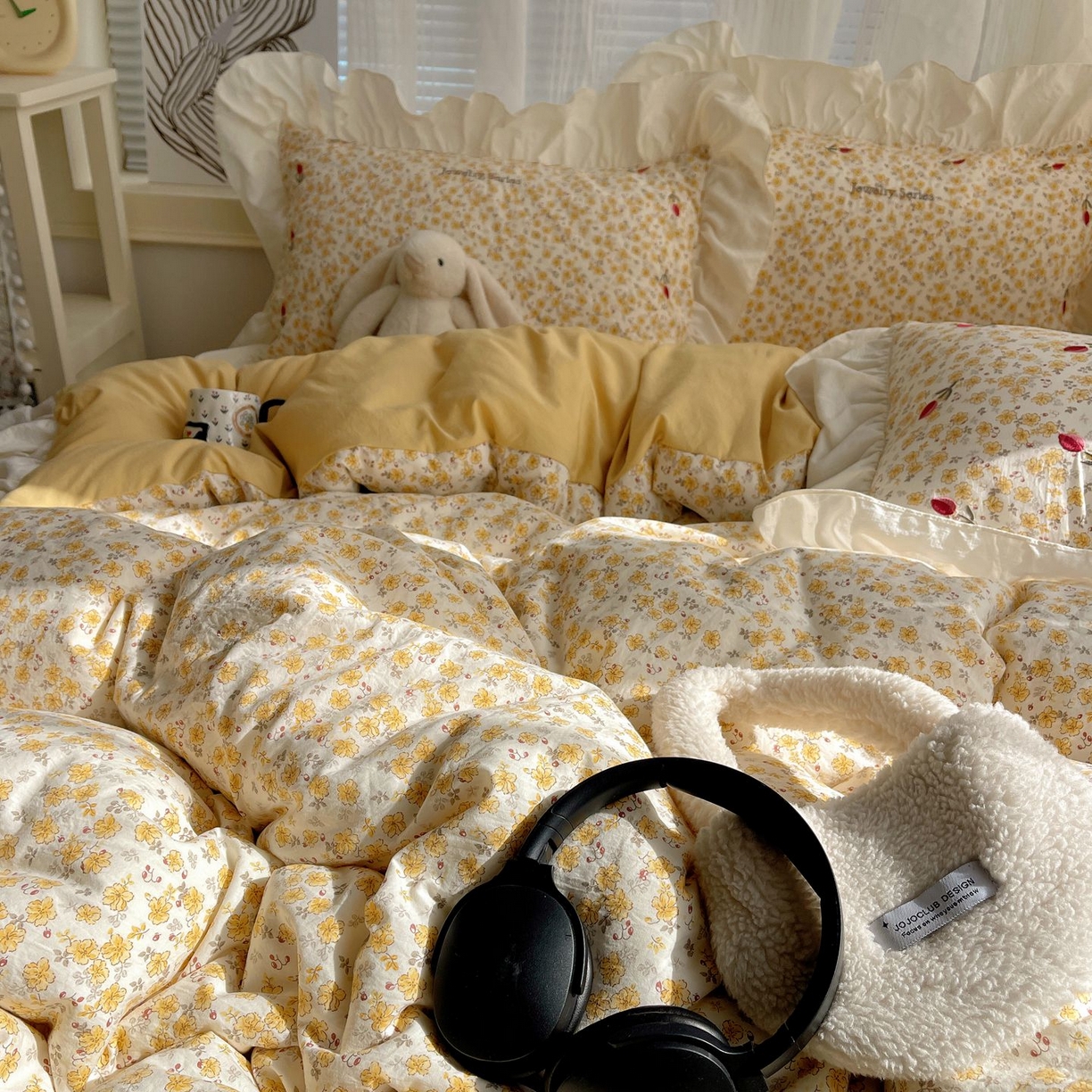 91家纺网 家纺一手货源 找家纺 圣比熊 2026新款A类云朵棉亲肤四季款刺绣1.8m四件套席床单宿舍绣花1.5米三件套 春日暖阳（刺绣款）