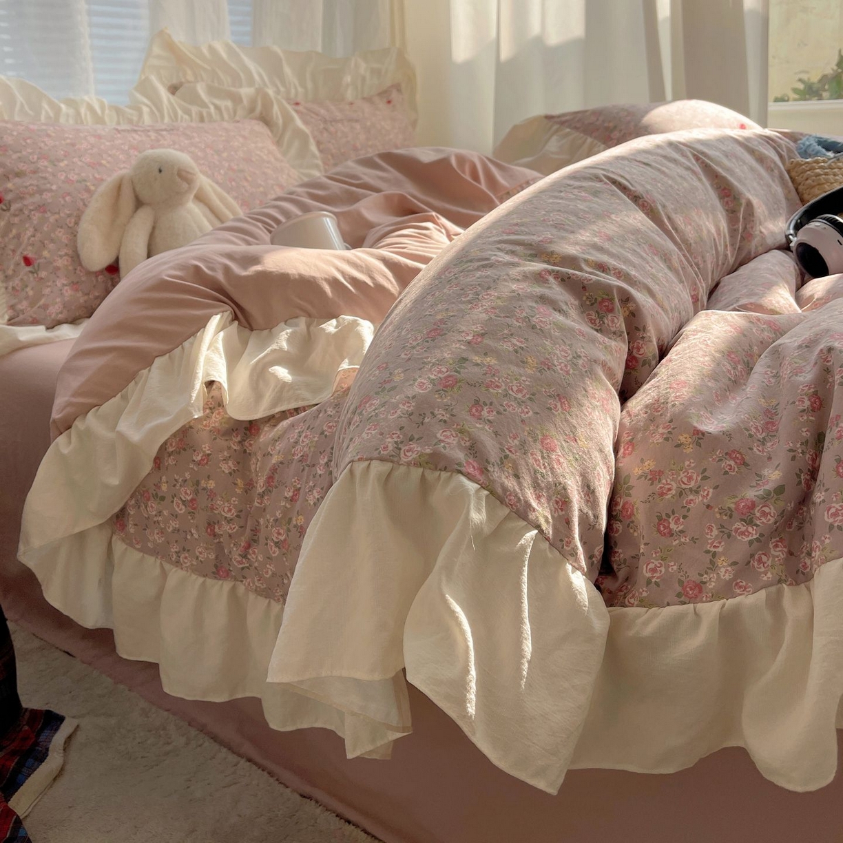 91家纺网 家纺一手货源 找家纺 圣比熊 2026新款A类云朵棉亲肤四季款刺绣1.8m四件套席床单宿舍绣花1.5米三件套 花间集-粉（刺绣款）