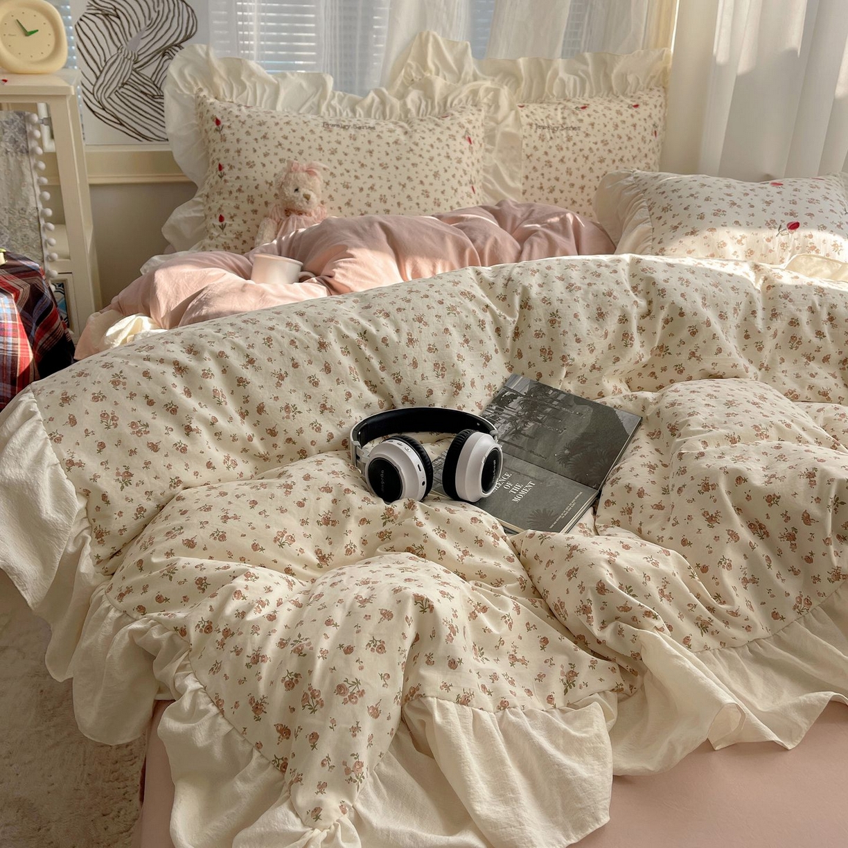 91家纺网 家纺一手货源 找家纺 圣比熊 2026新款A类云朵棉亲肤四季款刺绣1.8m四件套席床单宿舍绣花1.5米三件套 巴黎之恋（刺绣款）