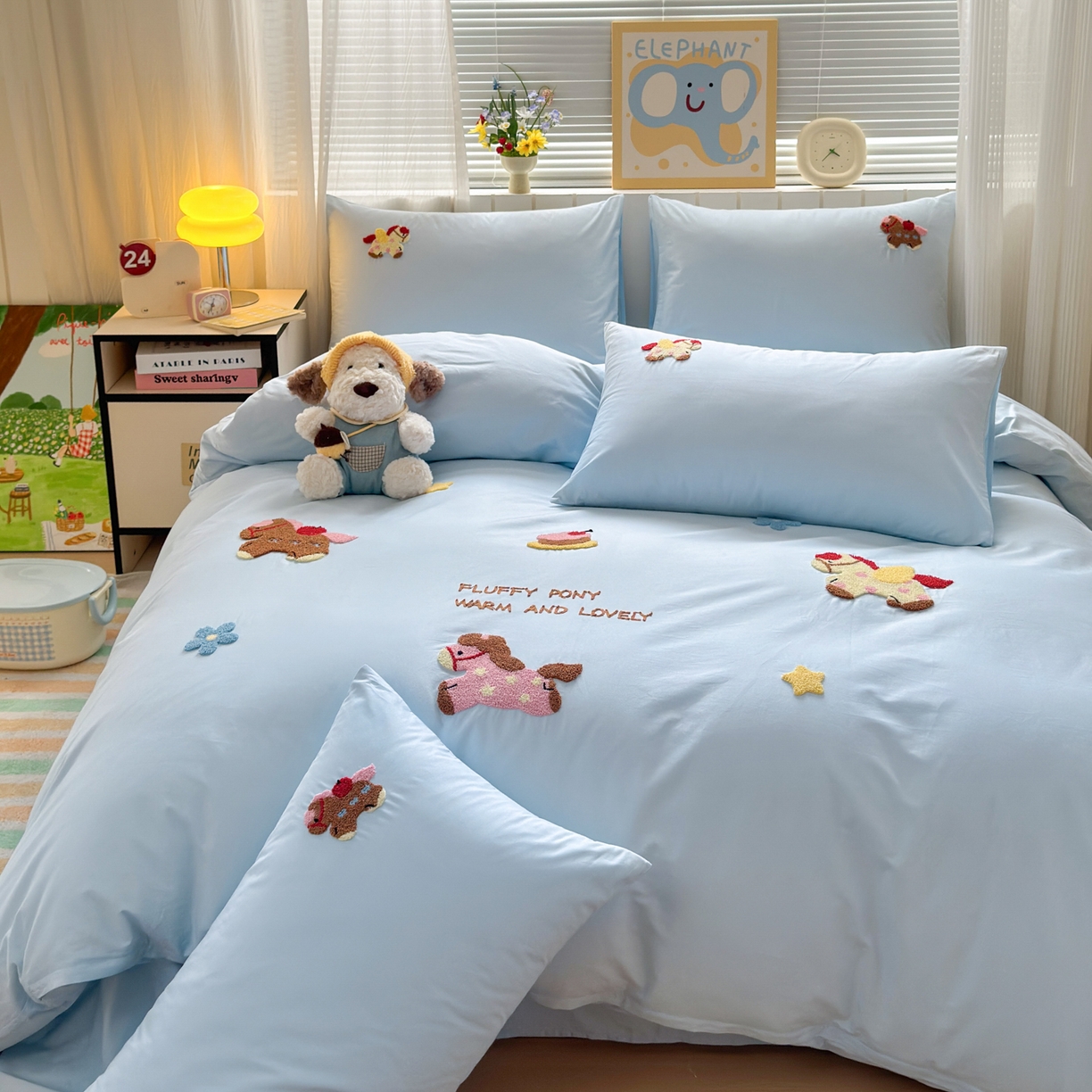 91家纺网 家纺一手货源 找家纺 如意朵 2026新款全棉小清新绣花四件套第一批 快乐小马蓝