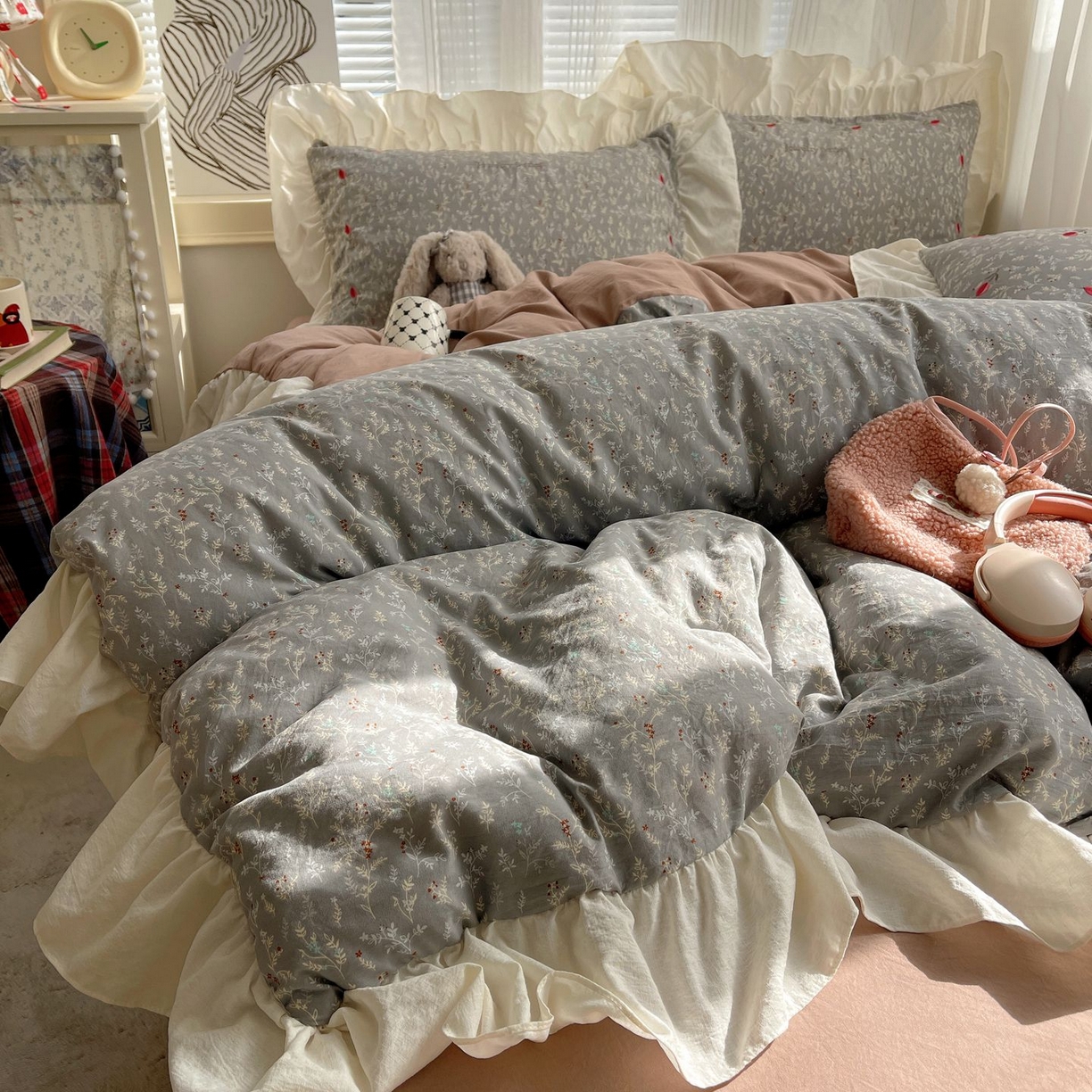 91家纺网 家纺一手货源 找家纺 圣比熊 2026新款A类云朵棉亲肤四季款刺绣1.8m四件套席床单宿舍绣花1.5米三件套 秘密花园（刺绣款）