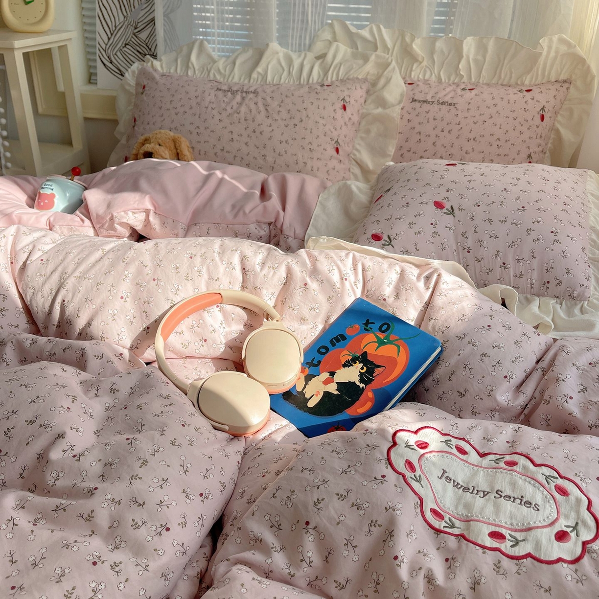 91家纺网 家纺一手货源 找家纺 （总）圣比熊 2026新款A类云朵棉亲肤四季款刺绣1.8m四件套席床单宿舍绣花1.5米三件套