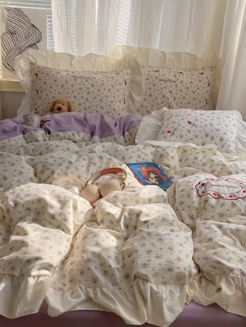 91家纺网 家纺一手货源 找家纺 圣比熊 2026新款A类云朵棉亲肤四季款刺绣1.8m四件套席床单宿舍绣花1.5米三件套 欣欣花语-紫（刺绣款）
