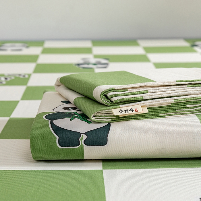 91家纺网 家纺一手货源 找家纺 居美良品 2026新款加厚215克老粗布枕套卡通花卉可做凉席二三件套 熊猫宝贝