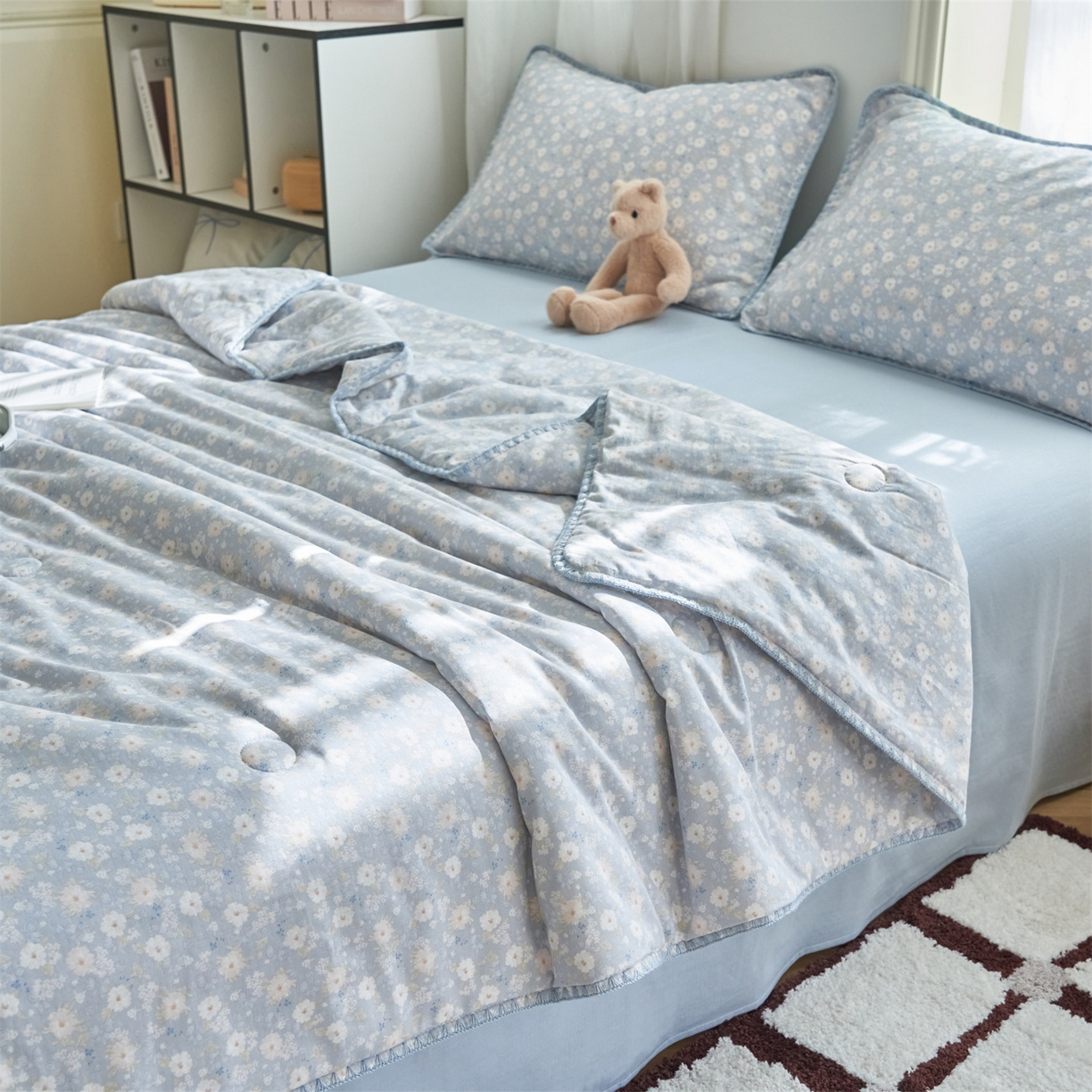 91家纺网 家纺一手货源 找家纺 恬思语家纺 2026春夏全棉双层纱棉花夏被空调被夏凉被四件套贝壳边系列 云絮花-蓝