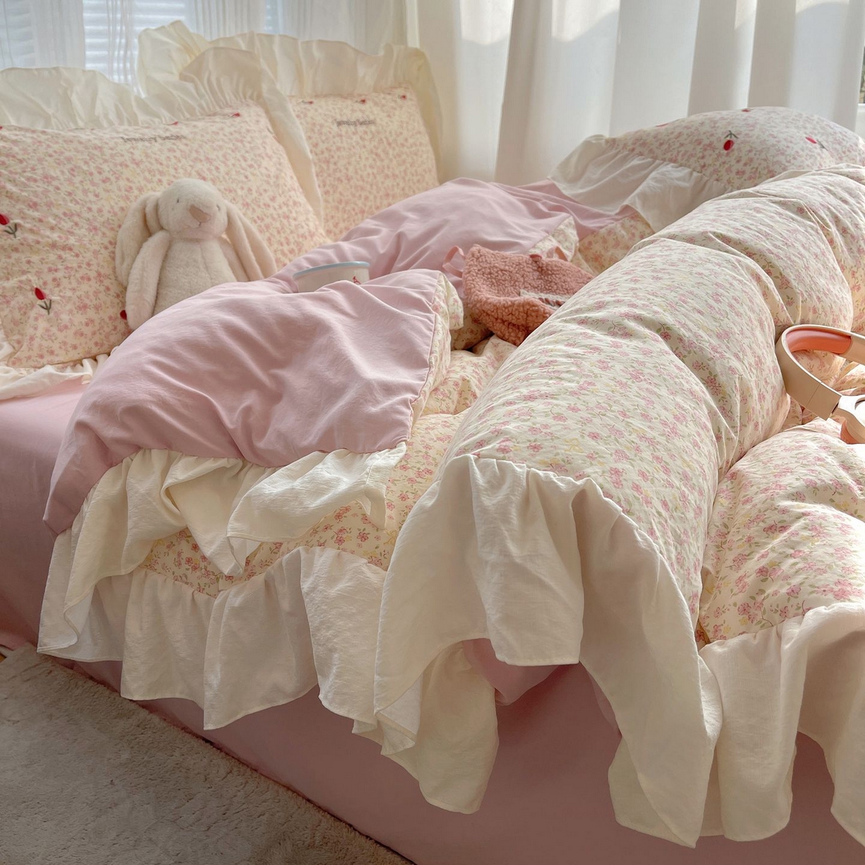 91家纺网 家纺一手货源 找家纺 梦舒羽 2026新款A类云朵棉亲肤四季款刺绣1.8m四件套席床单宿舍绣花1.5米三件套 芊芊花海（刺绣款）