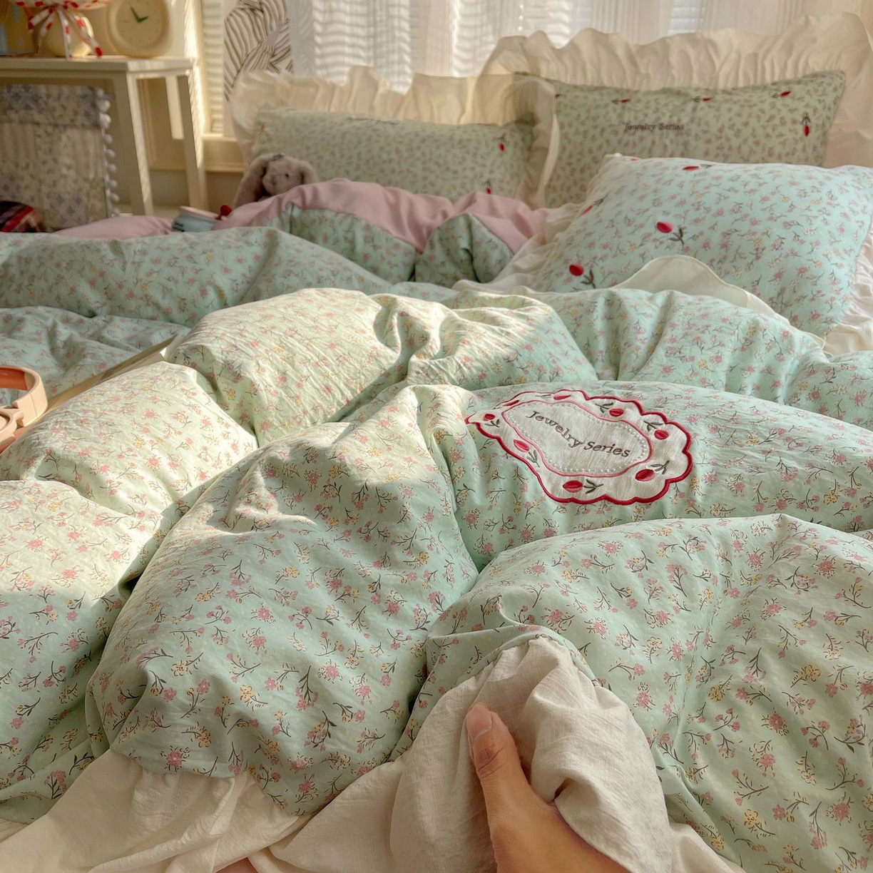 91家纺网 家纺一手货源 找家纺 梦舒羽 2026新款A类云朵棉亲肤四季款刺绣1.8m四件套席床单宿舍绣花1.5米三件套 薄荷之夏（刺绣款）