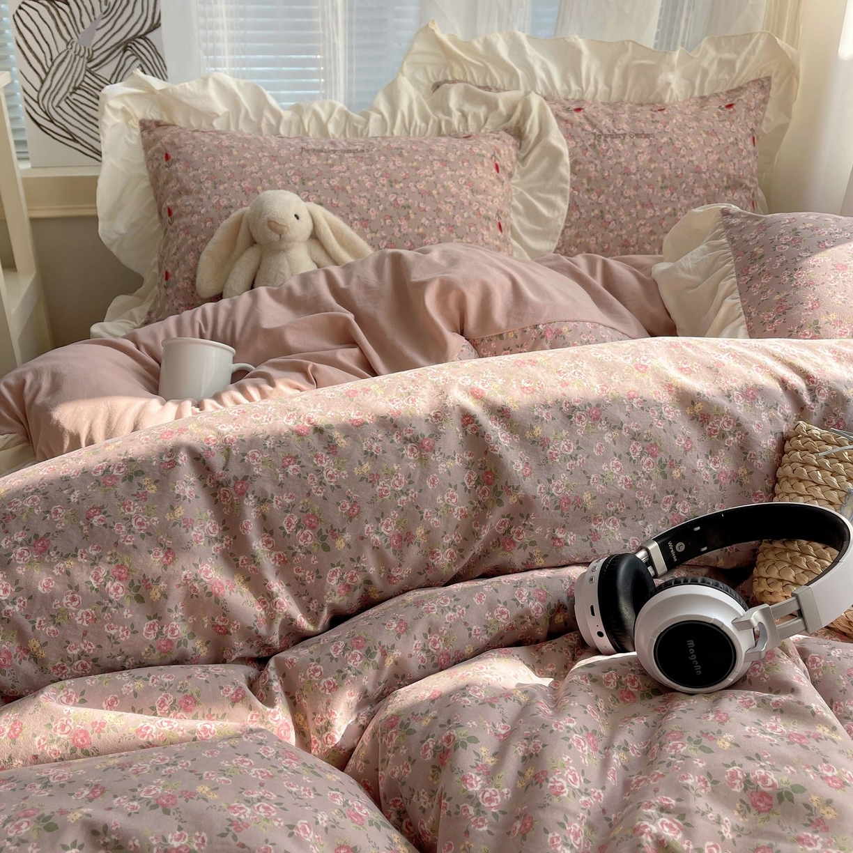 91家纺网 家纺一手货源 找家纺 梦舒羽 2026新款A类云朵棉亲肤四季款刺绣1.8m四件套席床单宿舍绣花1.5米三件套 花间集-粉（刺绣款）