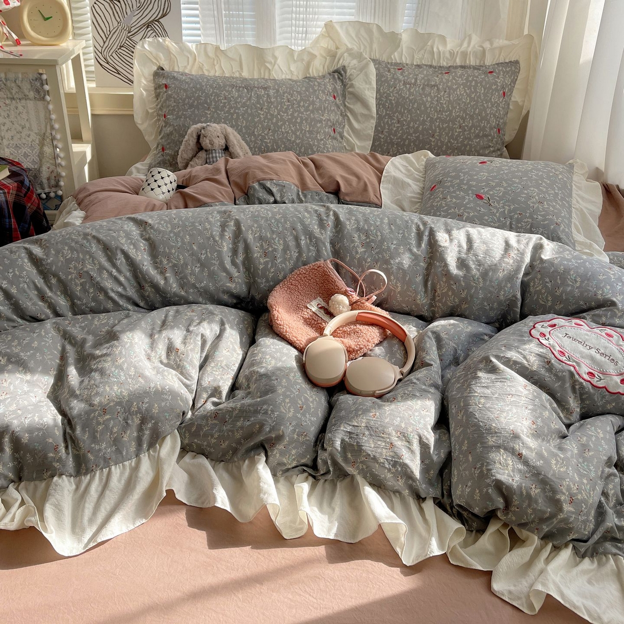 91家纺网 家纺一手货源 找家纺 梦舒羽 2026新款A类云朵棉亲肤四季款刺绣1.8m四件套席床单宿舍绣花1.5米三件套 秘密花园（刺绣款）