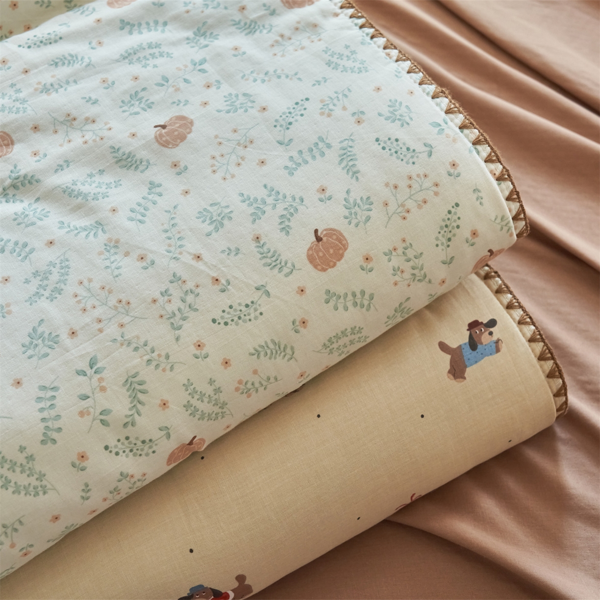 91家纺网 家纺一手货源 找家纺 恬思语家纺 2026春夏全棉双层纱棉花夏被空调被夏凉被四件套贝壳边系列 组合图仅供参考不可下单