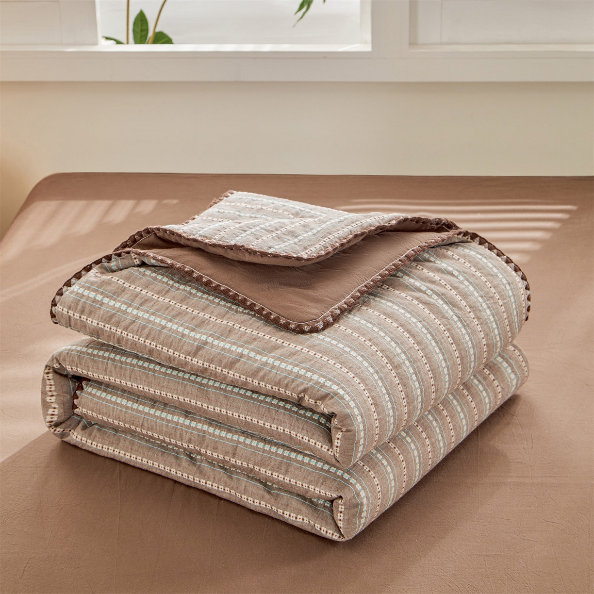 91家纺网 家纺一手货源 找家纺 恬思语家纺 2026春夏新款全棉纯棉色织大提花贝壳边棉花夏被夏凉被空调被丽彩 丽彩-咖