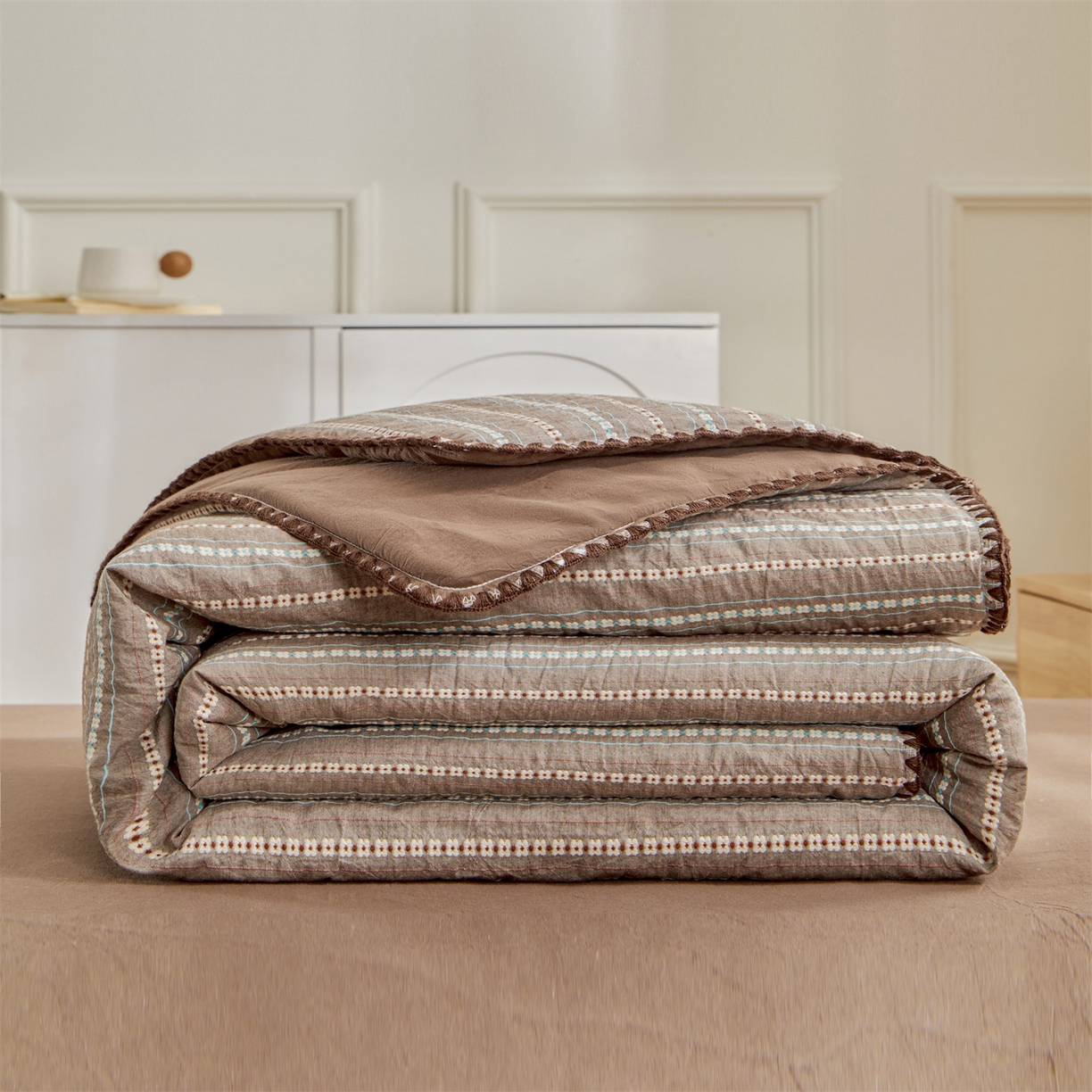 91家纺网 家纺一手货源 找家纺 恬思语家纺 2026春夏新款全棉纯棉色织大提花贝壳边棉花夏被夏凉被空调被丽彩 丽彩-咖