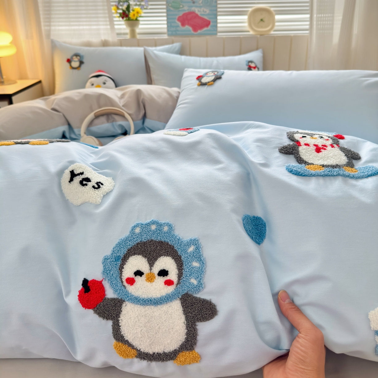 91家纺网 家纺一手货源 找家纺 如意朵 2026新款全棉小清新绣花四件套第一批 梦想企鹅