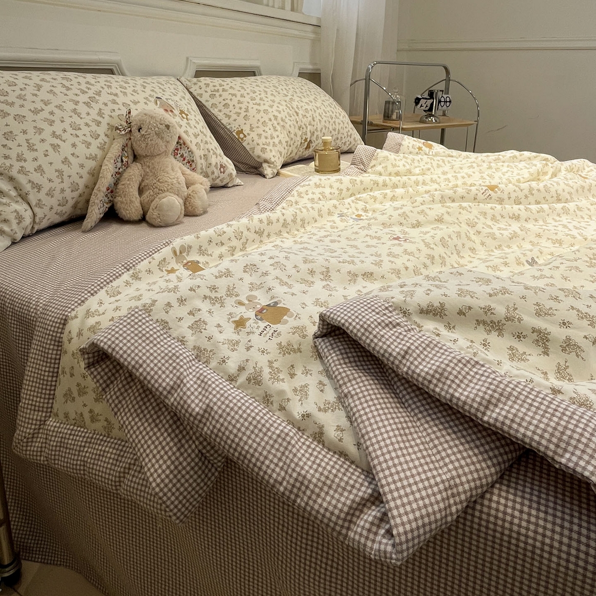 91家纺网 家纺一手货源 找家纺 一加一 2026新款雅棉活性印花大豆夏被四件套 夏凉被空调被 午后时光