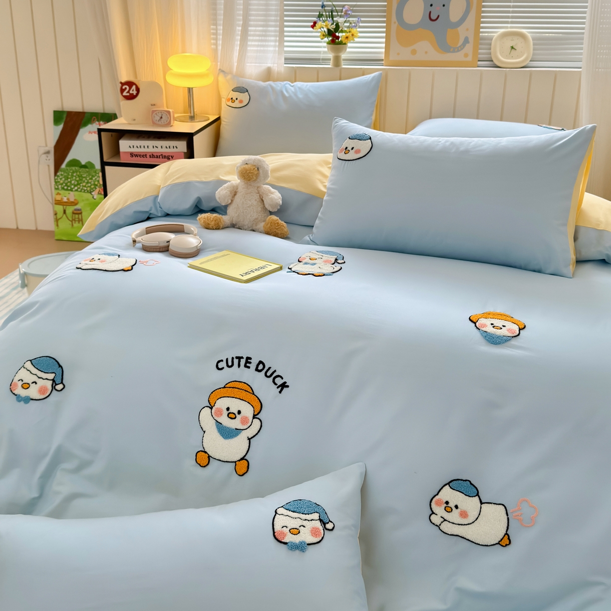 91家纺网 家纺一手货源 找家纺 如意朵 2026新款全棉小清新绣花四件套第一批 奶黄小鸭