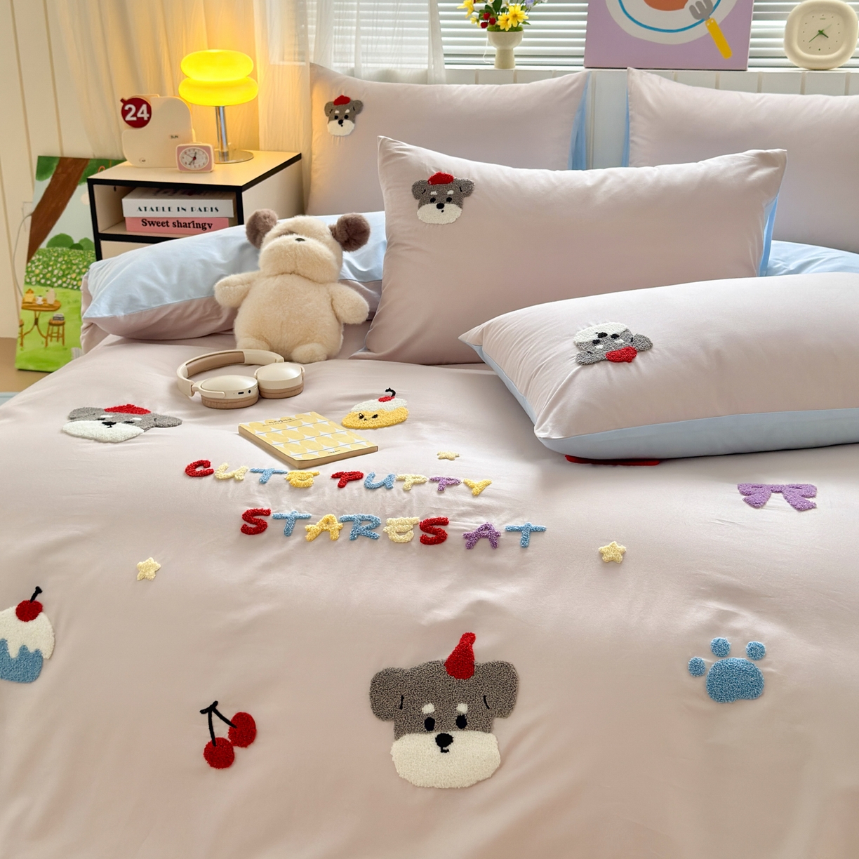 91家纺网 家纺一手货源 找家纺 如意朵 2026新款全棉小清新绣花四件套第一批 软萌小狗