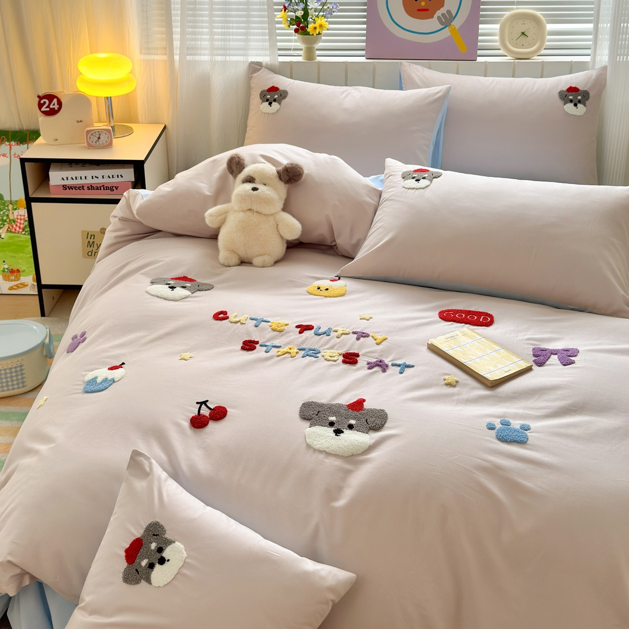 91家纺网 家纺一手货源 找家纺 如意朵 2026新款全棉小清新绣花四件套第一批 软萌小狗