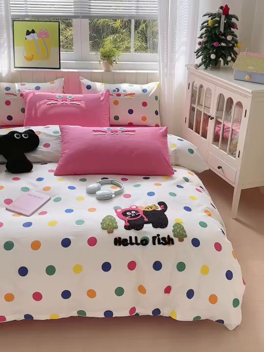 91家纺网 家纺一手货源 找家纺 如意朵 2026新款全棉小清新绣花四件套第一批 贪吃猫