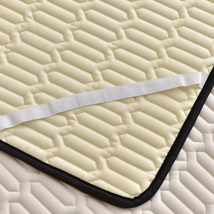 91家纺网 家纺一手货源 找家纺 炫拼家纺 2026新款凉感丝大版卡通乳胶凉席三件套 抽象兔