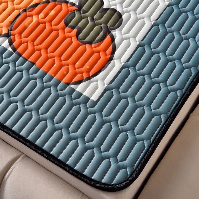 91家纺网 家纺一手货源 找家纺 炫拼家纺 2026新款凉感丝大版卡通乳胶凉席三件套 好柿鸭