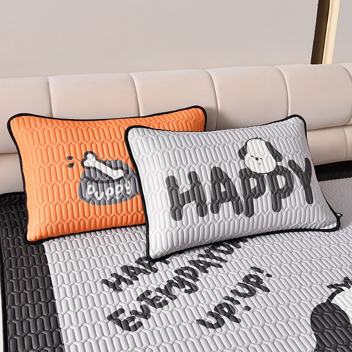 91家纺网 家纺一手货源 找家纺 炫拼家纺 2026新款凉感丝大版卡通乳胶凉席三件套 恰恰狗