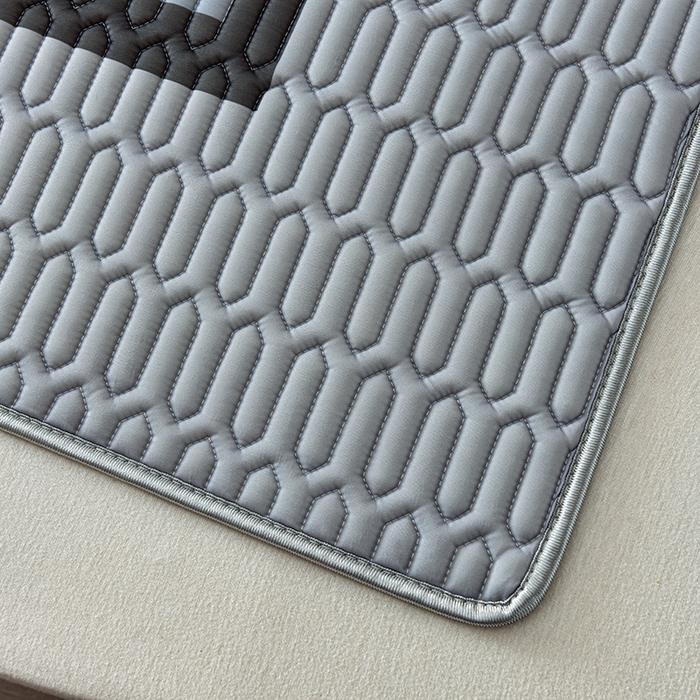 91家纺网 家纺一手货源 找家纺 炫拼家纺 2026新款凉感丝大版卡通乳胶凉席三件套 海浪鲸鱼