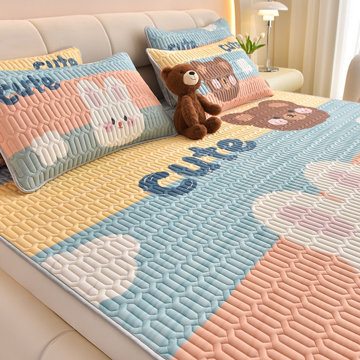 91家纺网 家纺一手货源 找家纺 炫拼家纺 2026新款凉感丝大版卡通乳胶凉席三件套 彩色心情