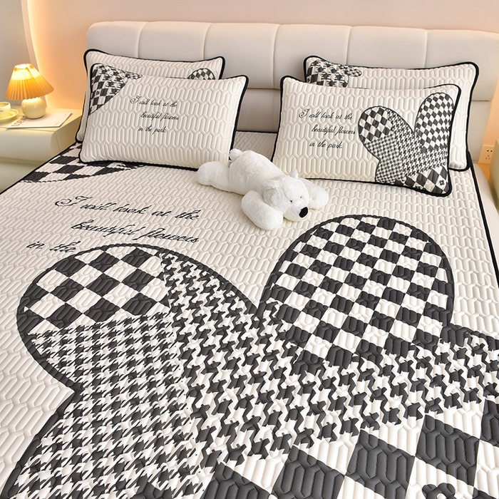 91家纺网 家纺一手货源 找家纺 炫拼家纺 2026新款凉感丝大版卡通乳胶凉席三件套 抽象兔