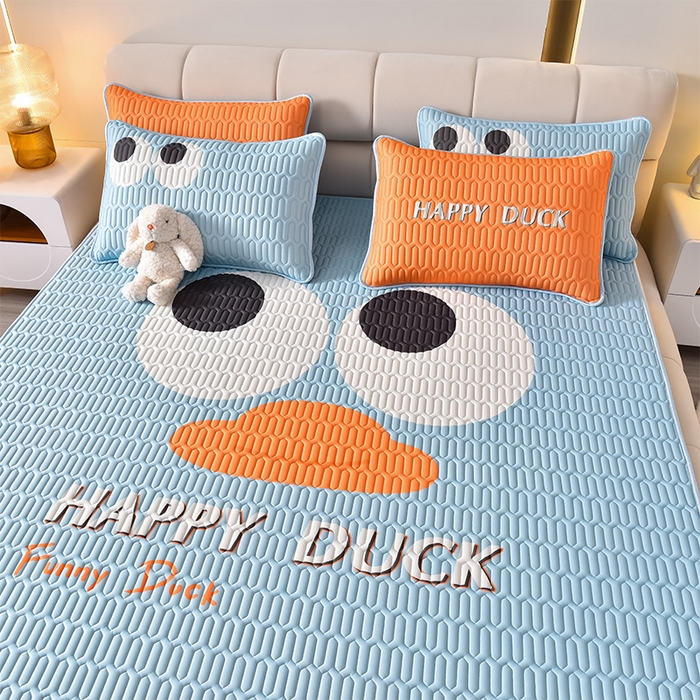 91家纺网 家纺一手货源 找家纺 炫拼家纺 2026新款凉感丝大版卡通乳胶凉席三件套 大眼鸭