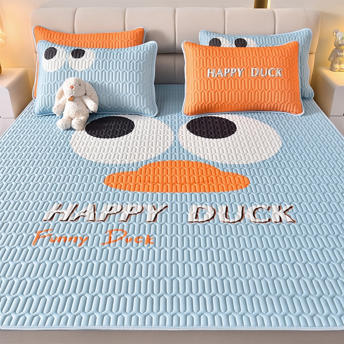 91家纺网 家纺一手货源 找家纺 炫拼家纺 2026新款凉感丝大版卡通乳胶凉席三件套 大眼鸭