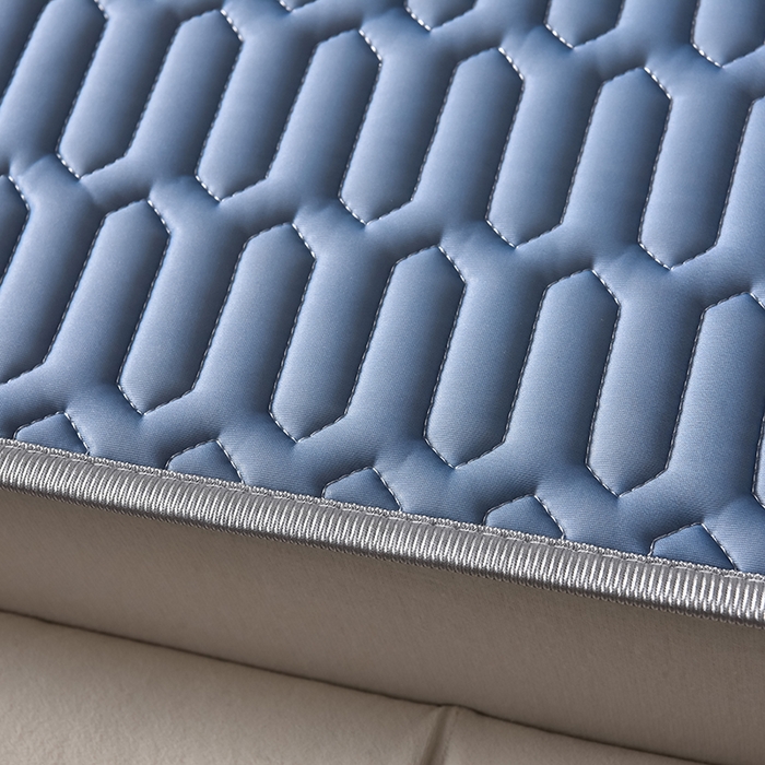 91家纺网 家纺一手货源 找家纺 炫拼家纺 2026新款凉感丝大版卡通乳胶凉席三件套 好朋友