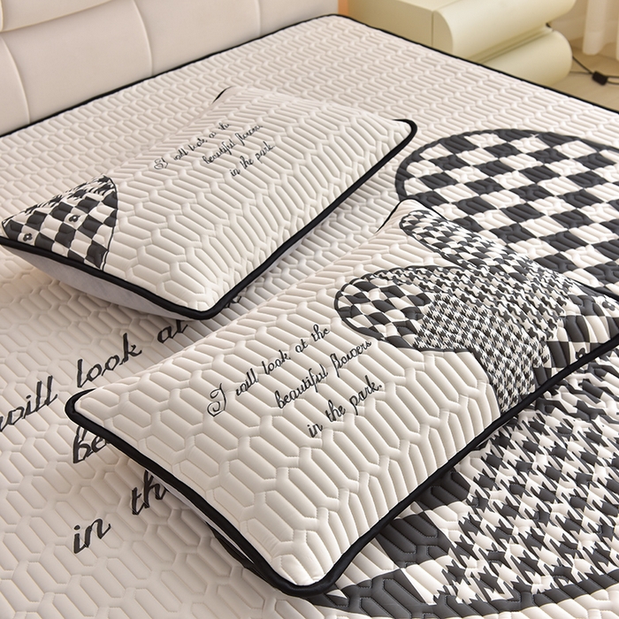 91家纺网 家纺一手货源 找家纺 炫拼家纺 2026新款凉感丝大版卡通乳胶凉席三件套 抽象兔