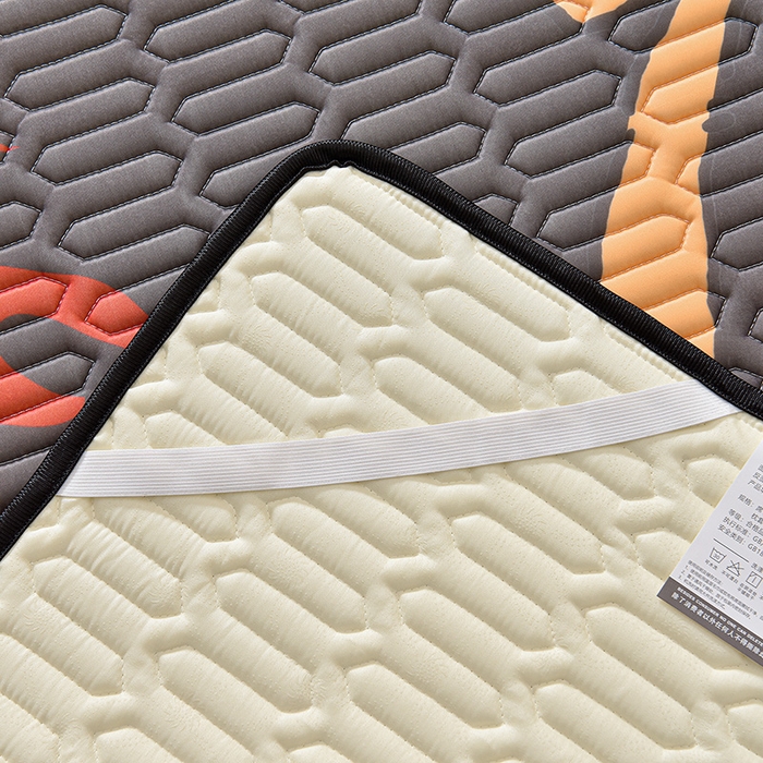 91家纺网 家纺一手货源 找家纺 炫拼家纺 2026新款凉感丝大版卡通乳胶凉席三件套 卡皮小爷