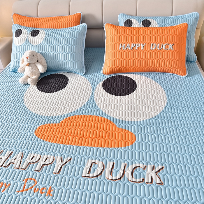 91家纺网 家纺一手货源 找家纺 炫拼家纺 2026新款凉感丝大版卡通乳胶凉席三件套 大眼鸭