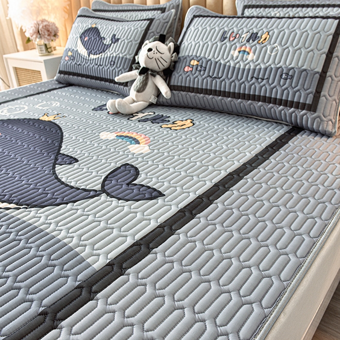 91家纺网 家纺一手货源 找家纺 炫拼家纺 2026新款凉感丝大版卡通乳胶凉席三件套 海浪鲸鱼